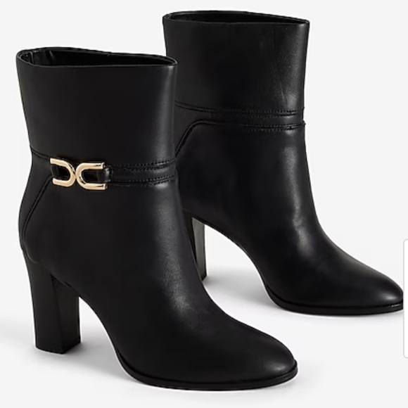 Express buckle heeled ankle boot size 8 - Picture 1 of 7